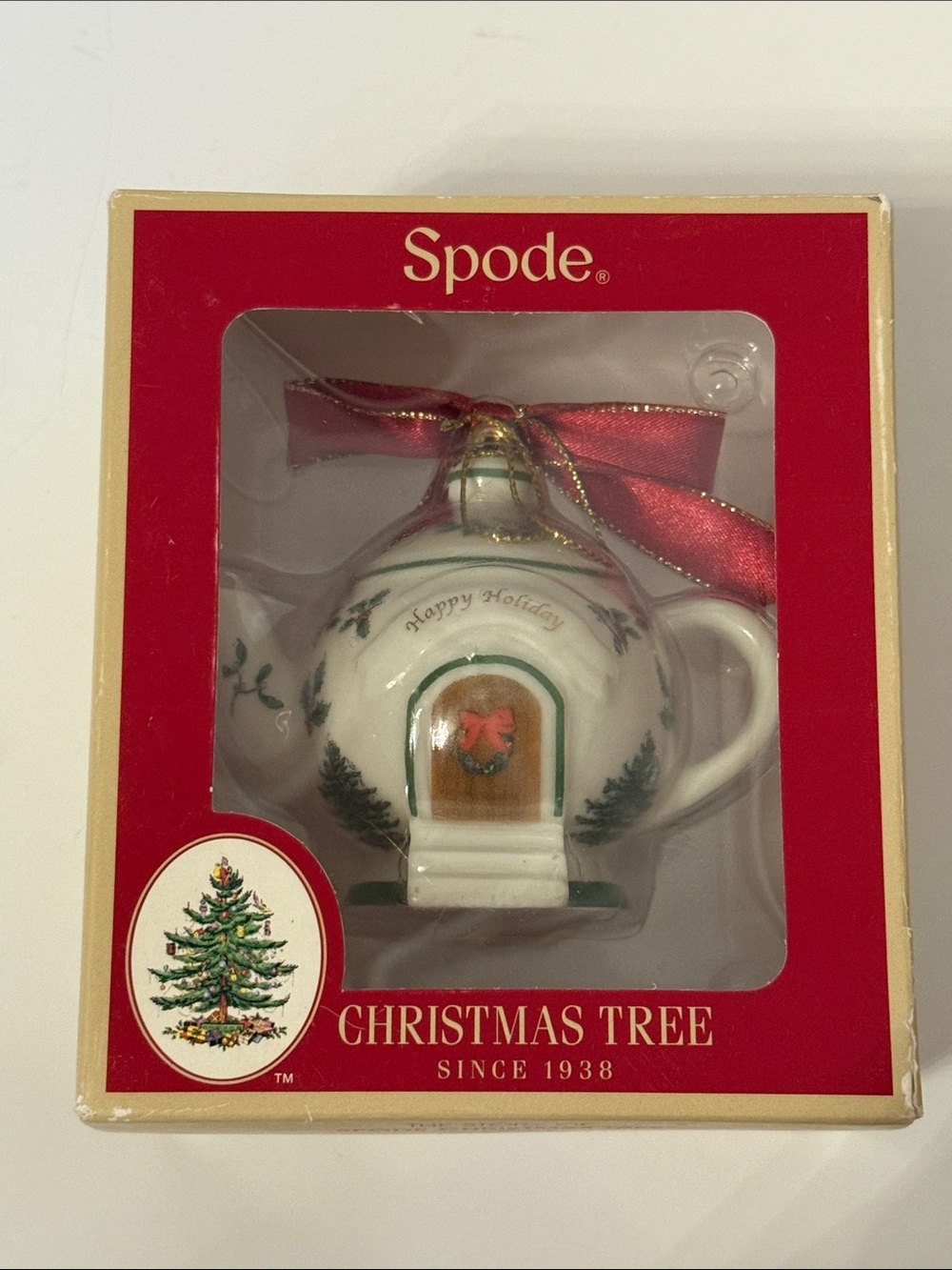 NEW IN BOX Spode White Teapot House Ornament with Green Tree and Red Bow Holiday